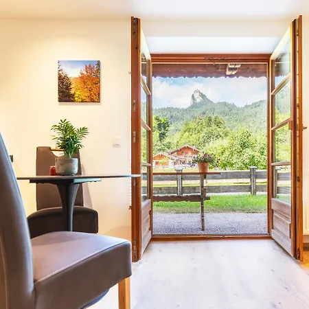 Gaestehaus Zum Thoma *
