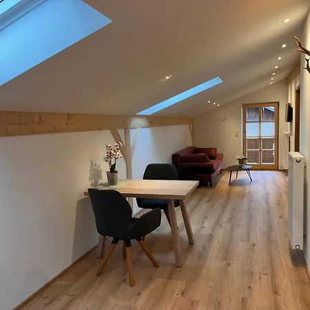 Gaestehaus Zum Thoma *