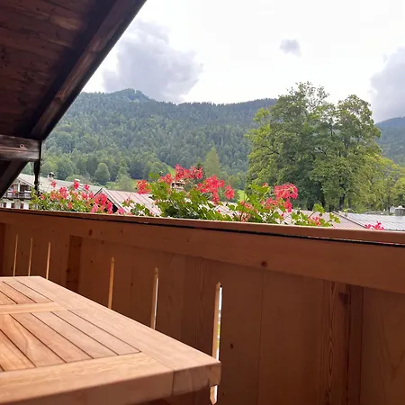 Gaestehaus Zum Thoma *