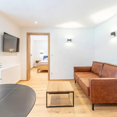 Gaestehaus Zum Thoma Apartman