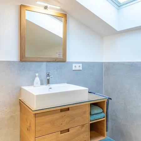 Gaestehaus Zum Thoma شقة كريوث