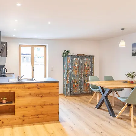 Gaestehaus Zum Thoma شقة