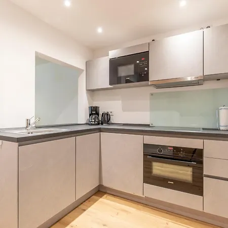 Gaestehaus Zum Thoma شقة *