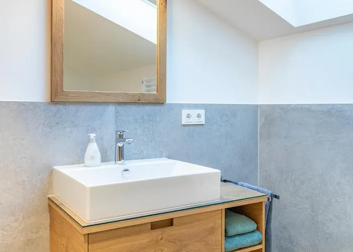 Gaestehaus Zum Thoma Апартаменты Кройт